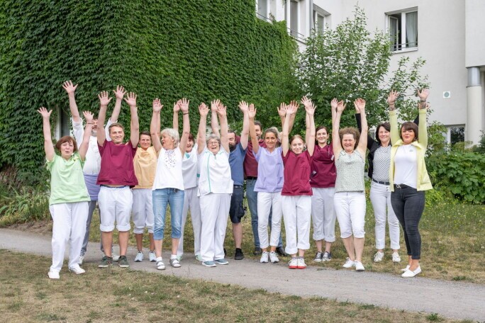 Pflegehilfskraft mit Ausbildung (m/w/d), 1. Bild